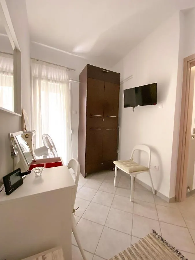 A Wonderful Apartment In Front Of The Sea! Peraia