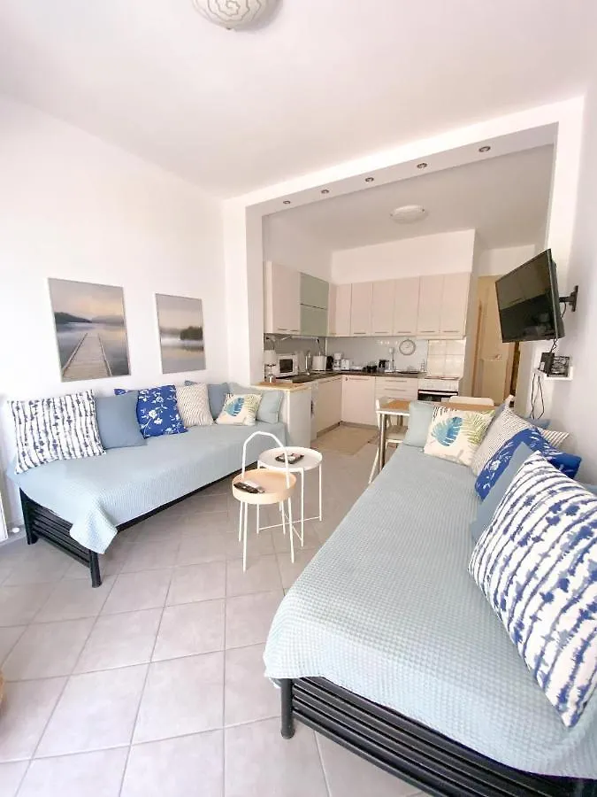 A Wonderful Apartment In Front Of The Sea! Peraia   Peraia (Thessaloniki)